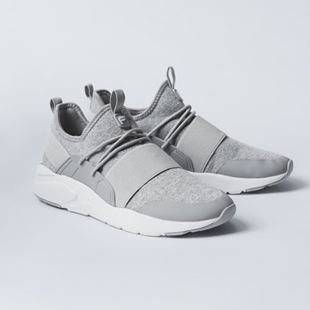 NWOT fabletics Zuma studio sneaker